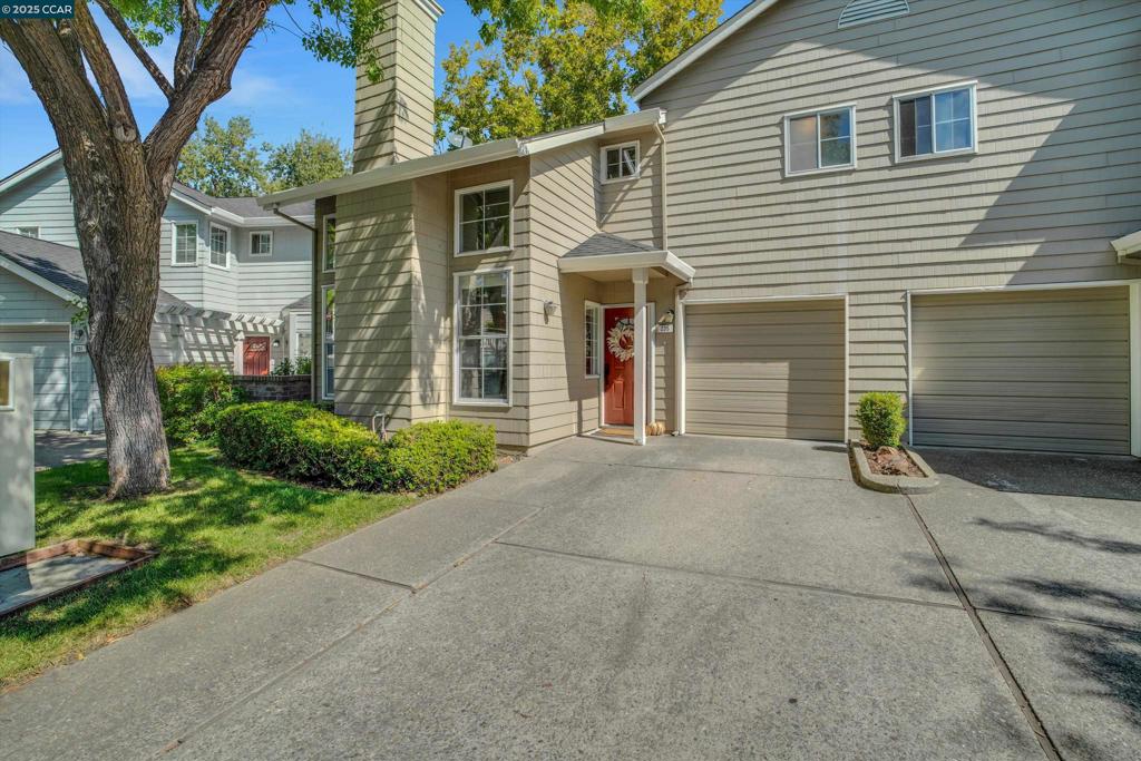 SHADOWBROOK - Residential