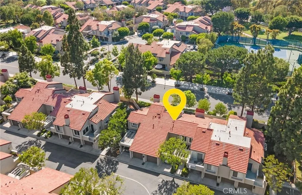 Irvine, California 92612, United States, 2 Bedrooms Bedrooms, ,2 BathroomsBathrooms,Residential,Pending,251084