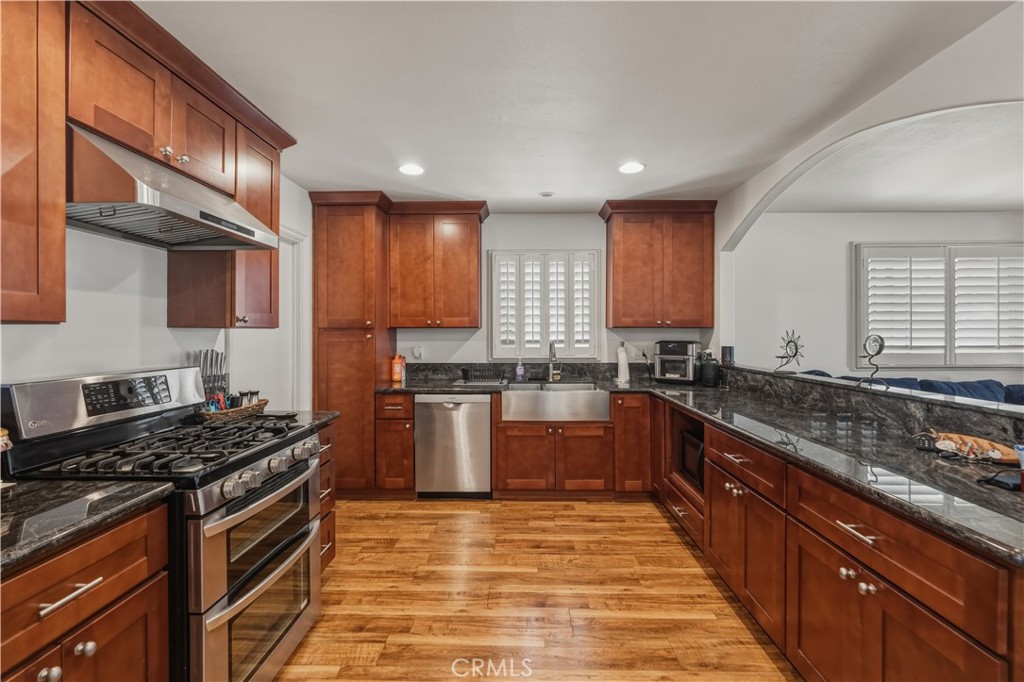 16301 Golden Gate Lane