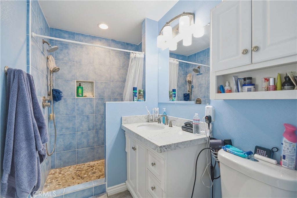 16301 Golden Gate Lane, Huntington Beach CA 92649 - Photo 14