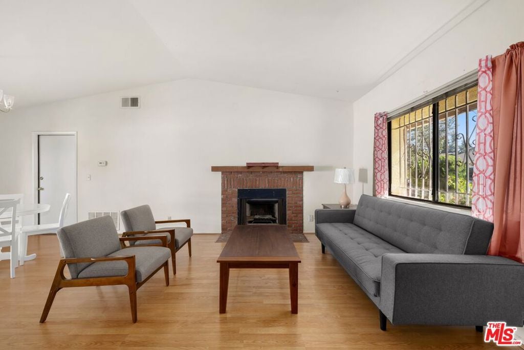 7042 Jon Allan Drive, North Hollywood CA 91605