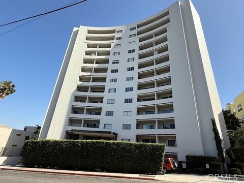 Photo of 7250 Franklin Ave #1111, Hollywood Hills, CA 90046 (MLS # OC25117564)