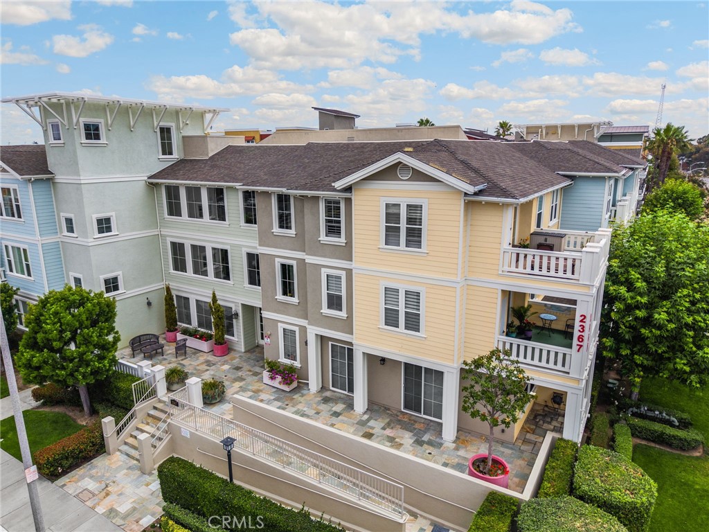 2367 Jefferson 312