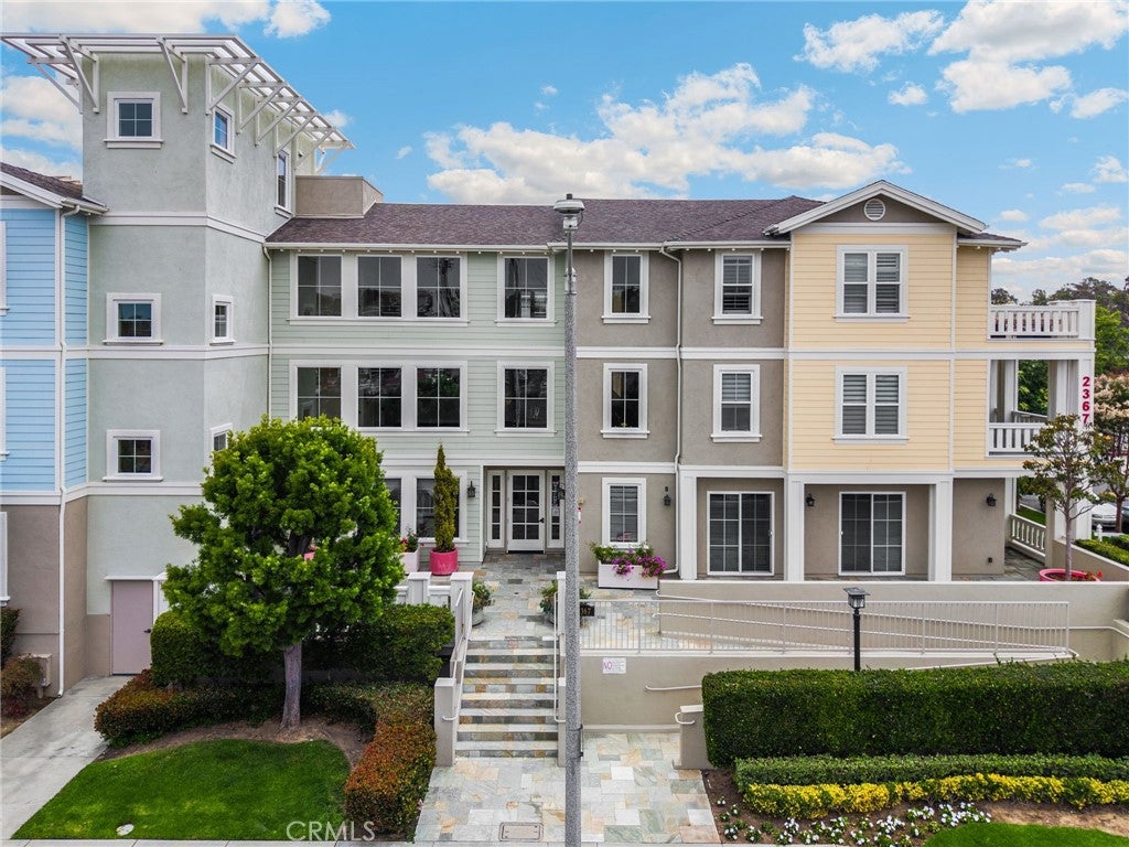2367 Jefferson 312