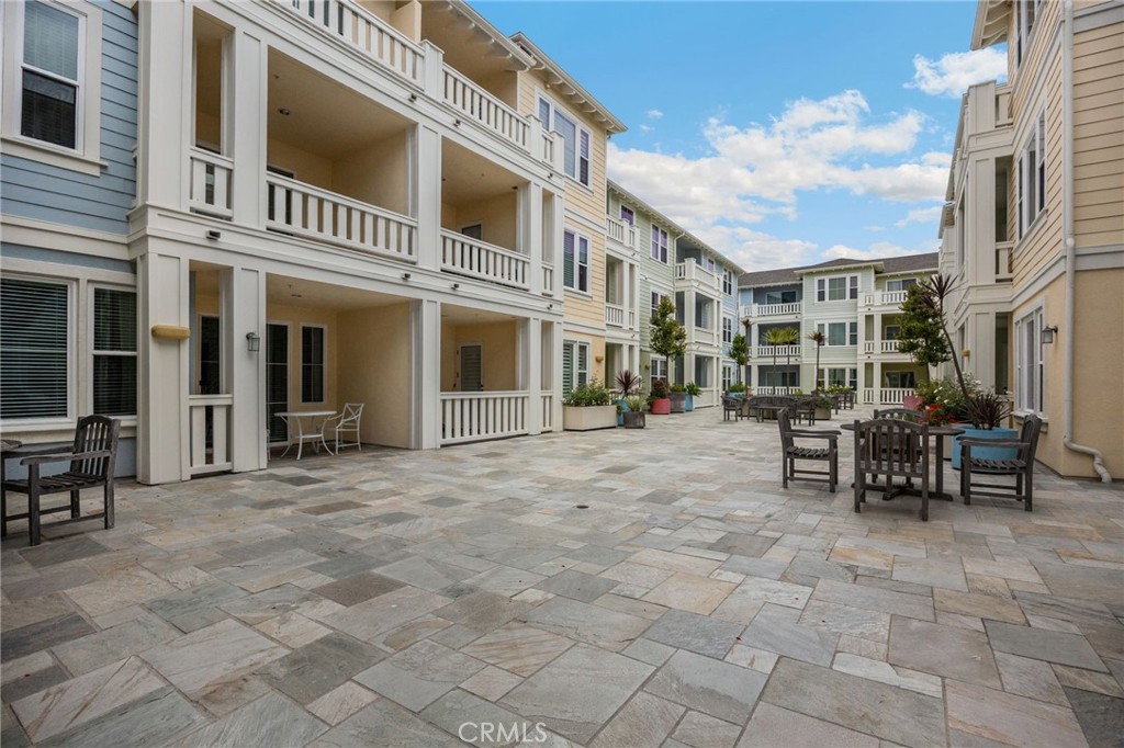 2367 Jefferson 312