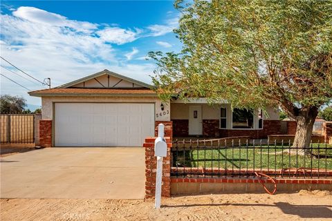 Photo of 5603 W Avenue M2, Lancaster, CA 93536 (MLS # SR25199876)