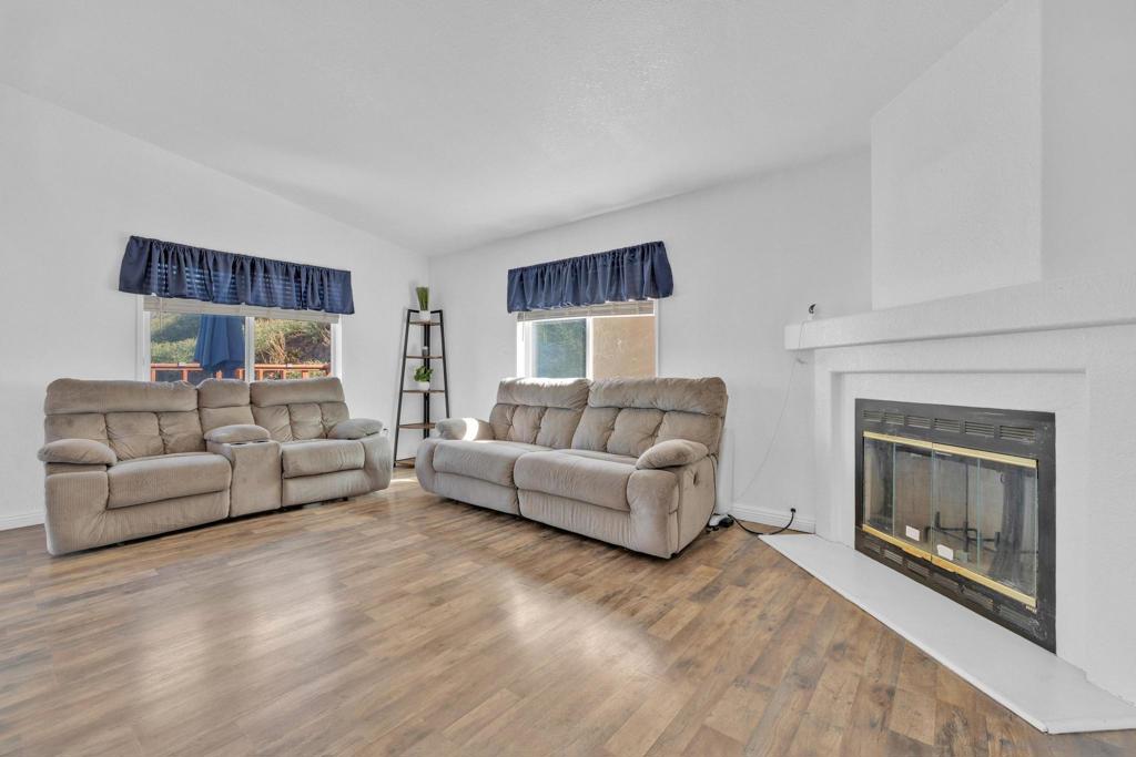 3247 Canyon Dr