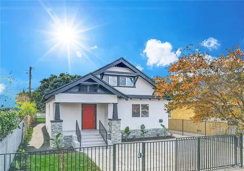 160 W 48th Street, Los Angeles, CA 90037 - MLS#: TR25111259