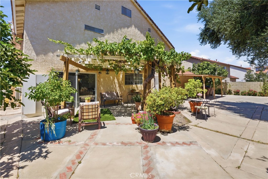 118 E Avenue R3