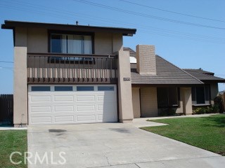 This beautifully remodeled 2-story home offers 5 bedrooms and 3 bathrooms in one of Fountain Valley’s most sought-after neighborhoods. The upgraded kitchen features brand-new cabinets, quartz countertops, and stylish tile flooring, opening to a spacious family room with direct access to the backyard—perfect for gatherings and indoor-outdoor living.
The primary suite includes dual closets and a private bath with a shower and vanity area. Upstairs, you’ll find three additional bedrooms with laminate wood flooring, while the fifth bedroom is located downstairs with its own newly updated bathroom and shower—ideal for guests or multi-generational living.
Enjoy all the amenities Green Valley has to offer, including clubhouses, community pools, and neighborhood events. Conveniently located near top-rated elementary and middle schools, South Coast Plaza, Costco, major hospitals, freeway access, and local shopping.