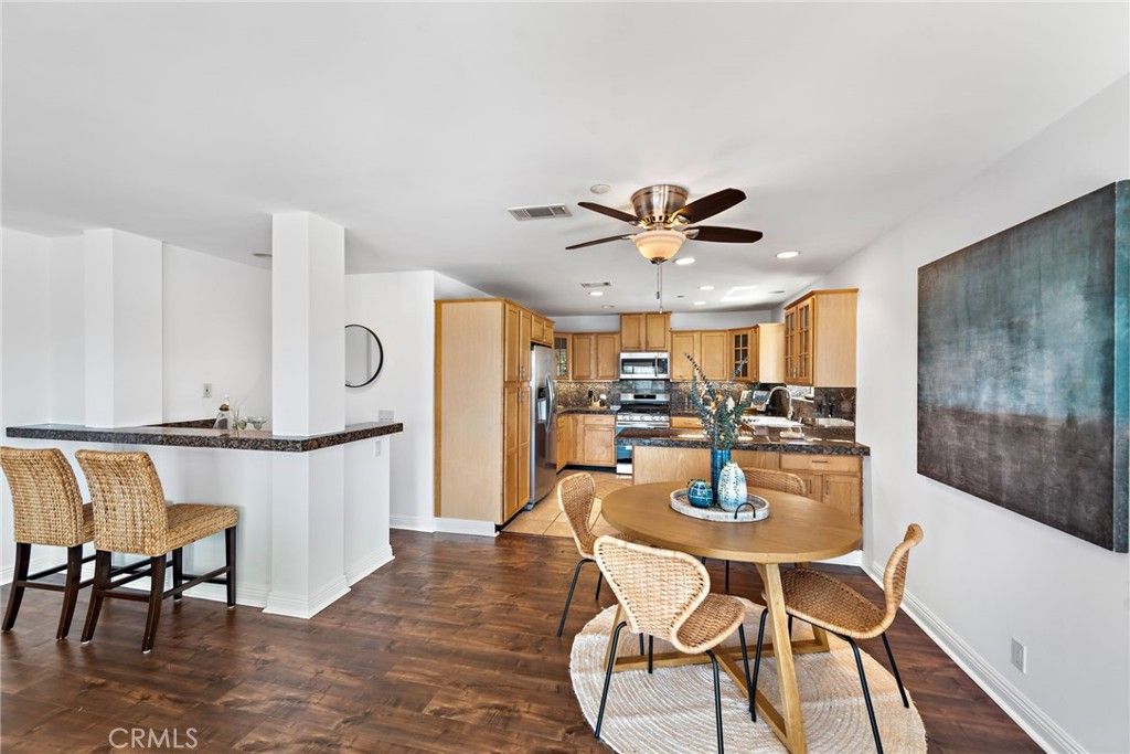 listing image 130723132979404869619