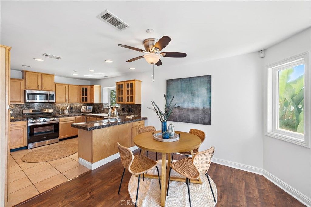 listing image 130728178324553465064