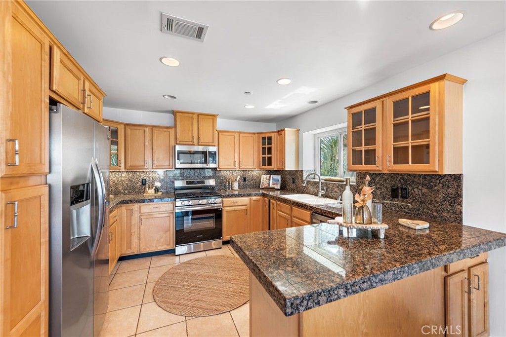 listing image 130722840902132741364