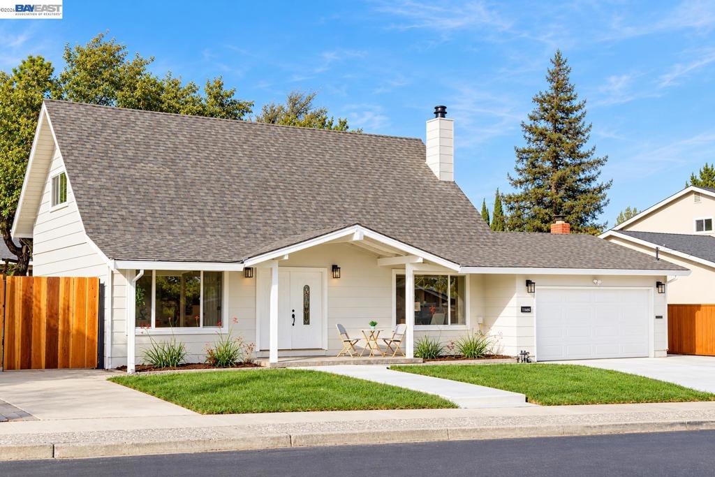 11686 Regio Dr