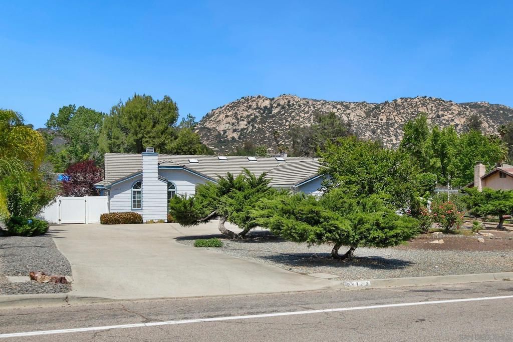 listing image 130728480350450763038
