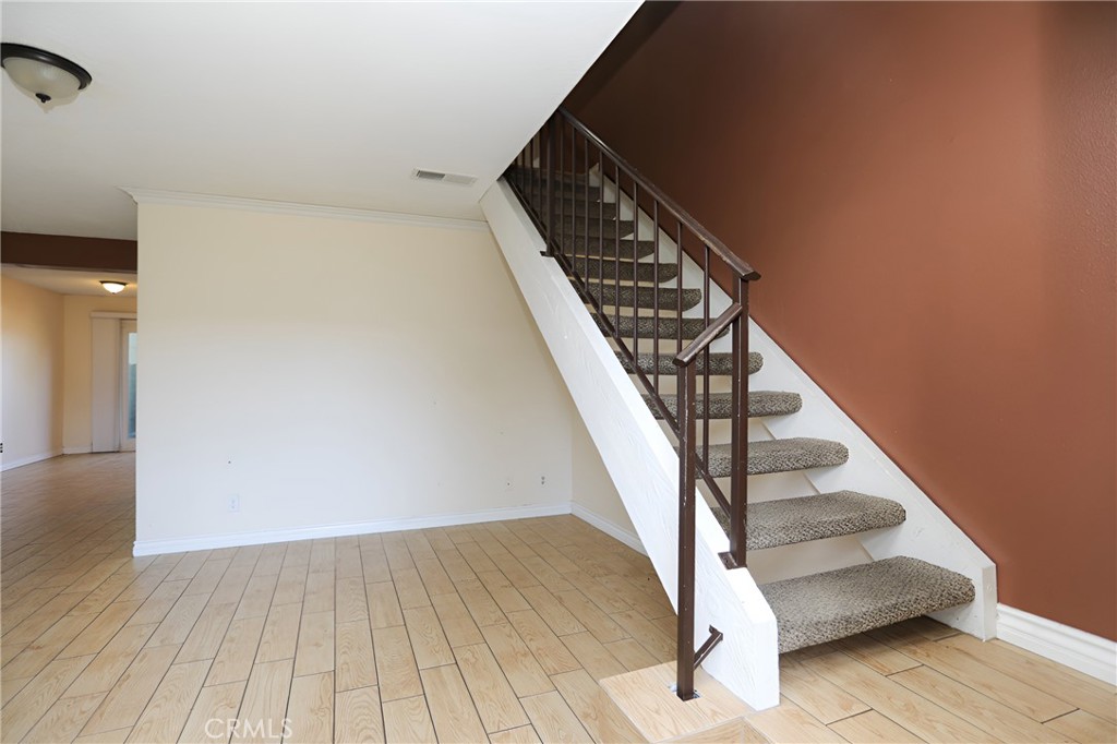 1321 N Bradley