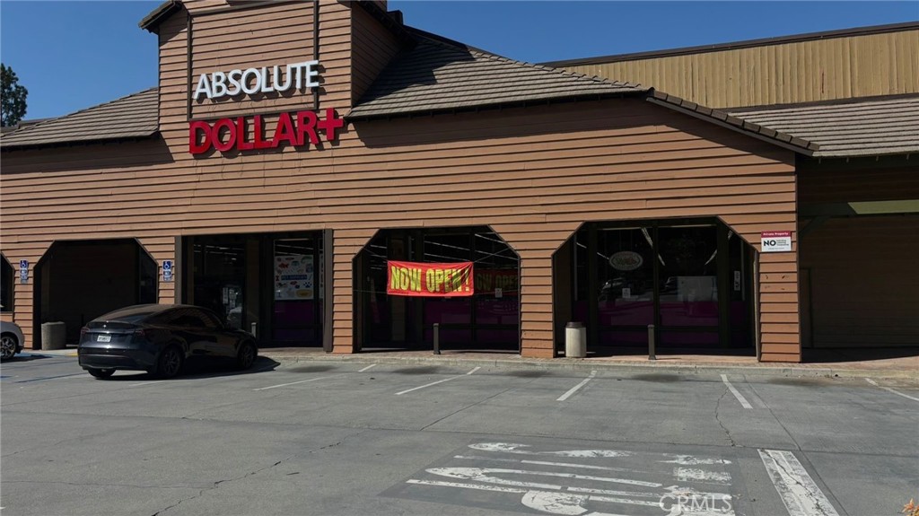 Prime opportunity to sublease retail space within an operating store in a busy, high-visibility location. Benefit from consistent foot traffic generated by the existing retail operation and surrounding businesses. Ideal for complementary services such as insurance agency, cell phone sales/repair, tax preparation, check cashing, coffee or snack counter, smoothie bar, or specialty boutique. Flexible layout options available. Base rent is $2.00–$3.00 per rentable square foot per month, plus CAM charges, subject to final negotiation with subtenant. Features ample parking, excellent signage visibility, and easy access from major streets. All subleases are subject to landlord’s prior written approval pursuant to the master lease.