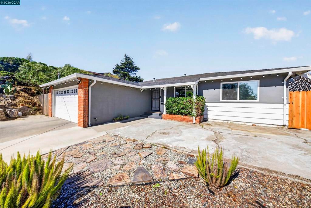 2444 Fitzpatrick St