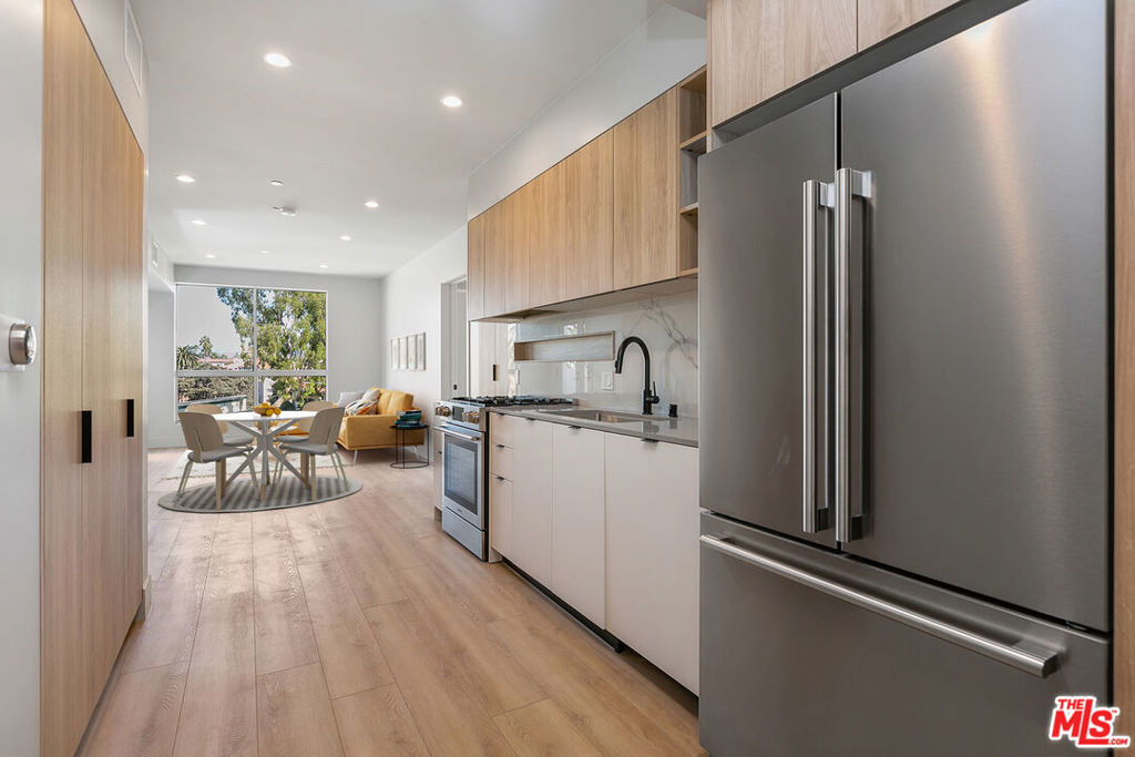 12431 Rochester Avenue 411