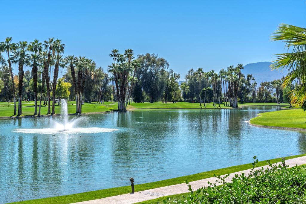 910 Island Drive 109