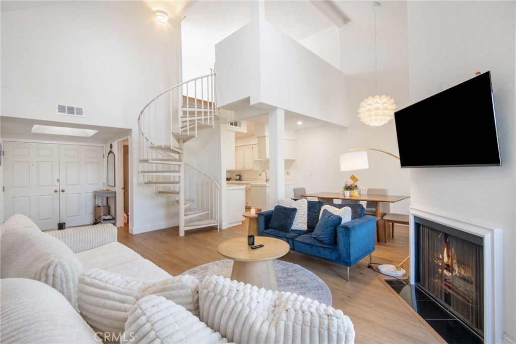 13220 Valleyheart Drive 305