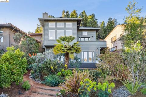 Photo of 7084 7084 Westmoorland Dr Dr, Berkeley, CA 94705 (MLS # 41124953)