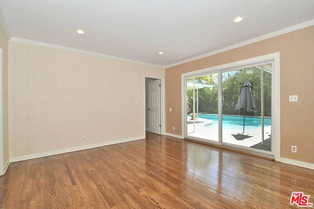 Los Angeles, California 90046, United States, 3 Bedrooms Bedrooms, ,2 BathroomsBathrooms,Residential,Active,177068