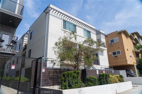 Photo of 1183 Crenshaw Boulevard #202, Los Angeles, CA 90019 (MLS # NP26210435)