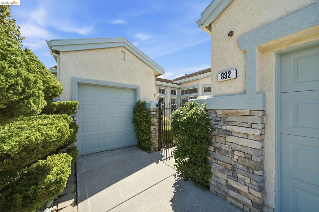 832 Summerset Drive