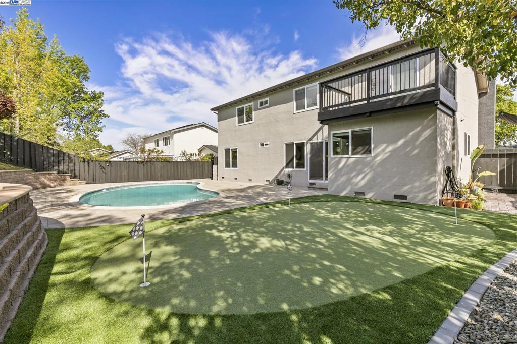 VINTAGE HILLS - Residential