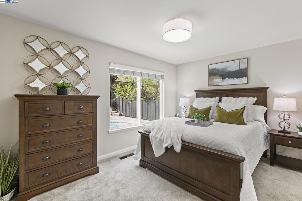 VINTAGE HILLS - Residential