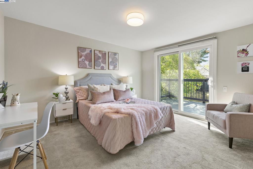 VINTAGE HILLS - Residential