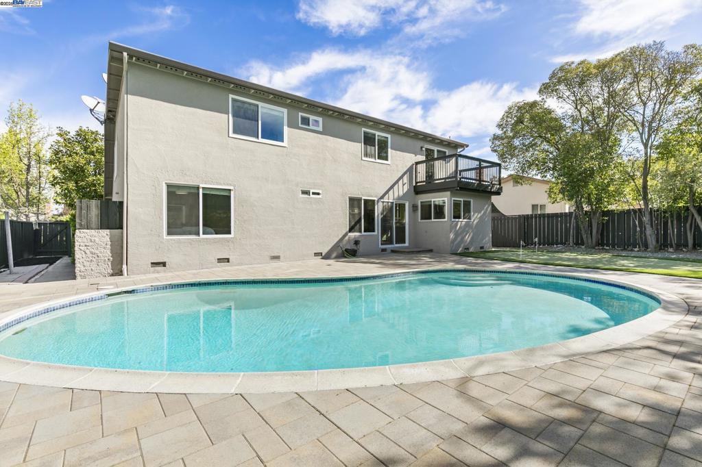 VINTAGE HILLS - Residential