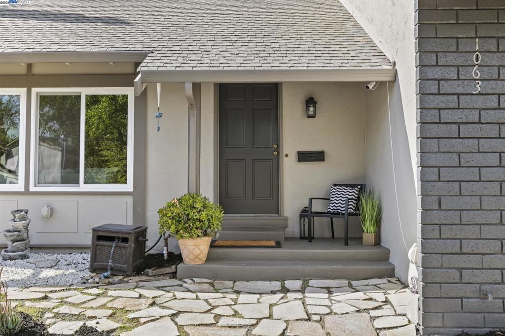 VINTAGE HILLS - Residential