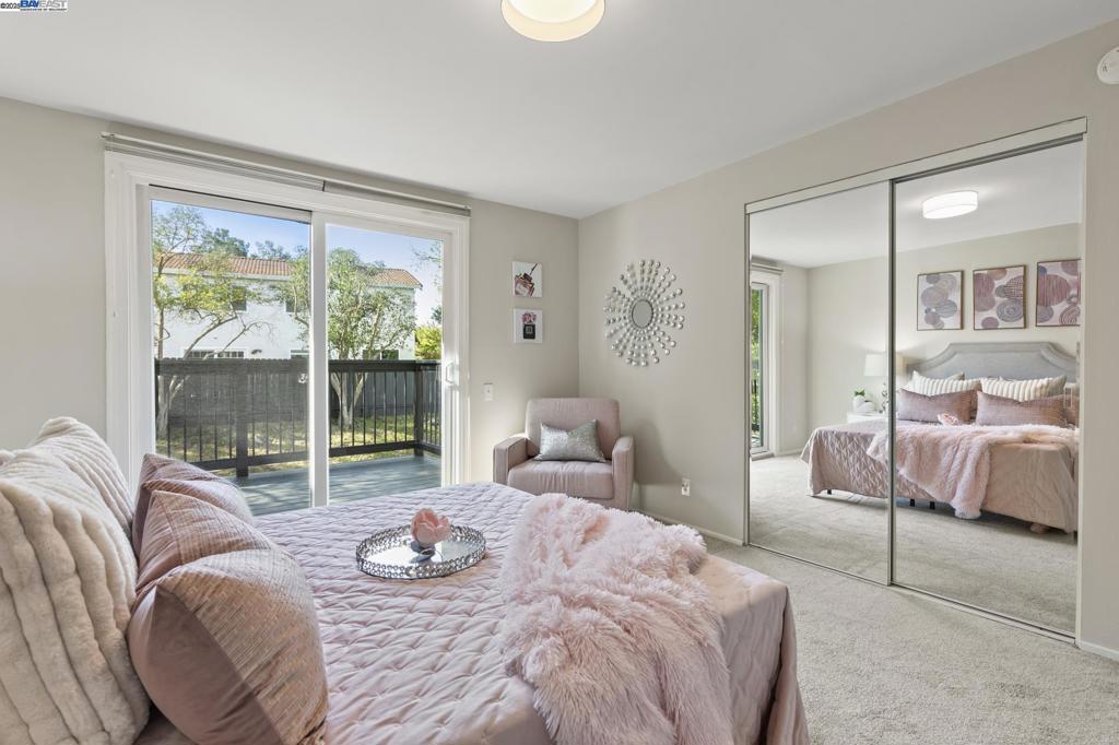 VINTAGE HILLS - Residential