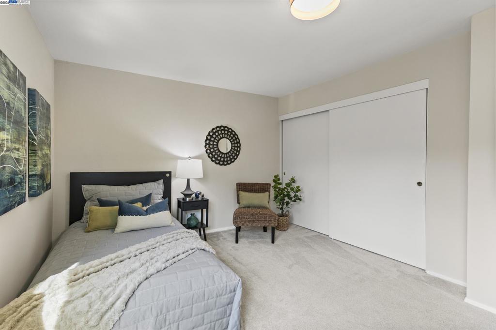 VINTAGE HILLS - Residential