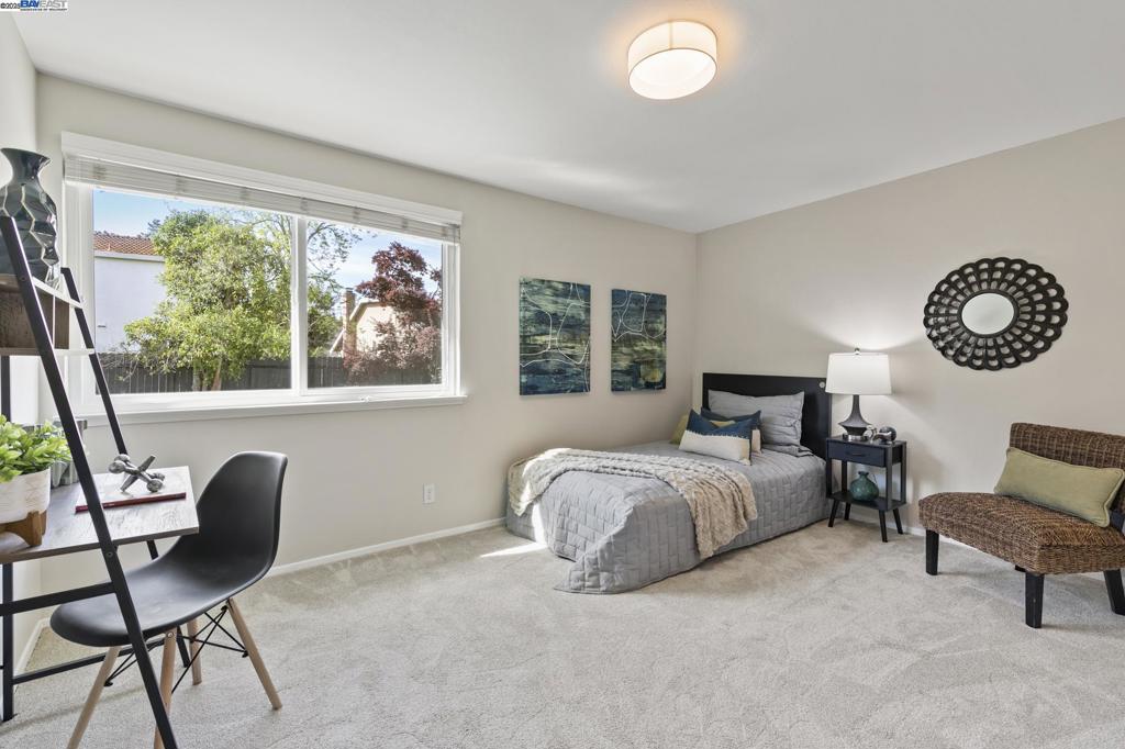 VINTAGE HILLS - Residential