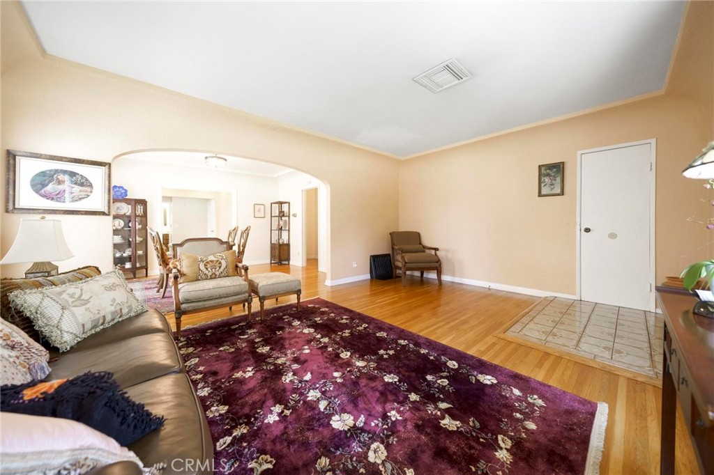 213 Rosemont Boulevard