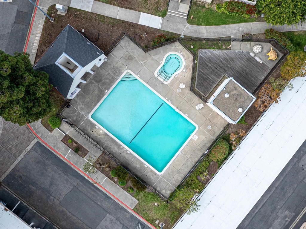 HILLTOP VILLAGE - Residential