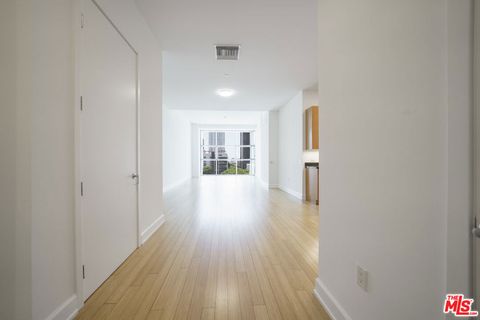 Photo of 3223 W 6th Street #605, Los Angeles, CA 90020 (MLS # 25587021)