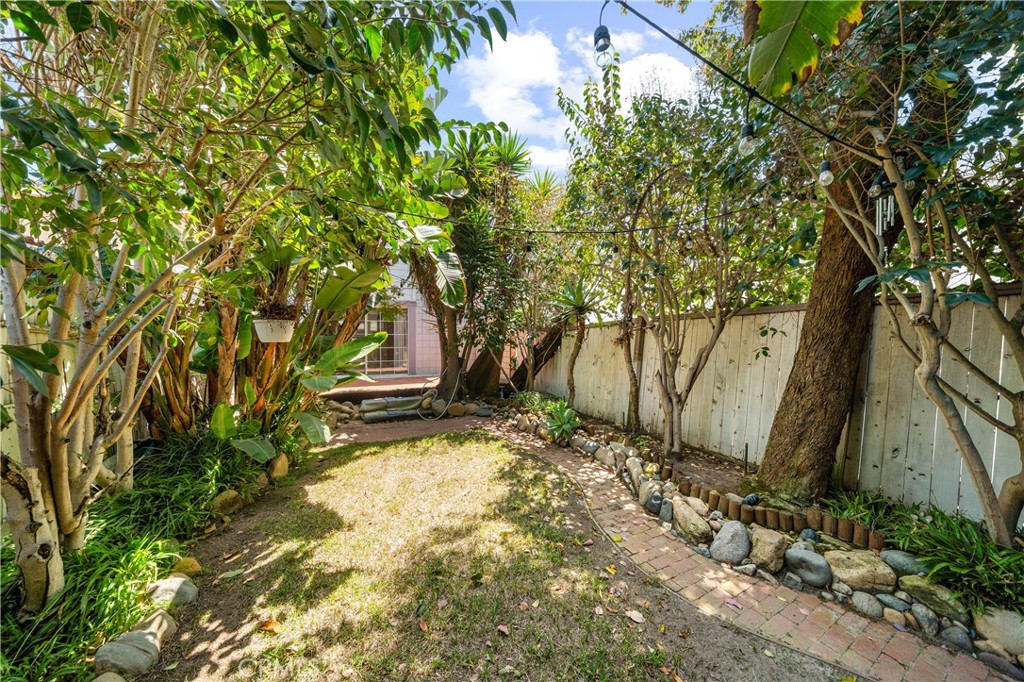 2707 S El Camino Real