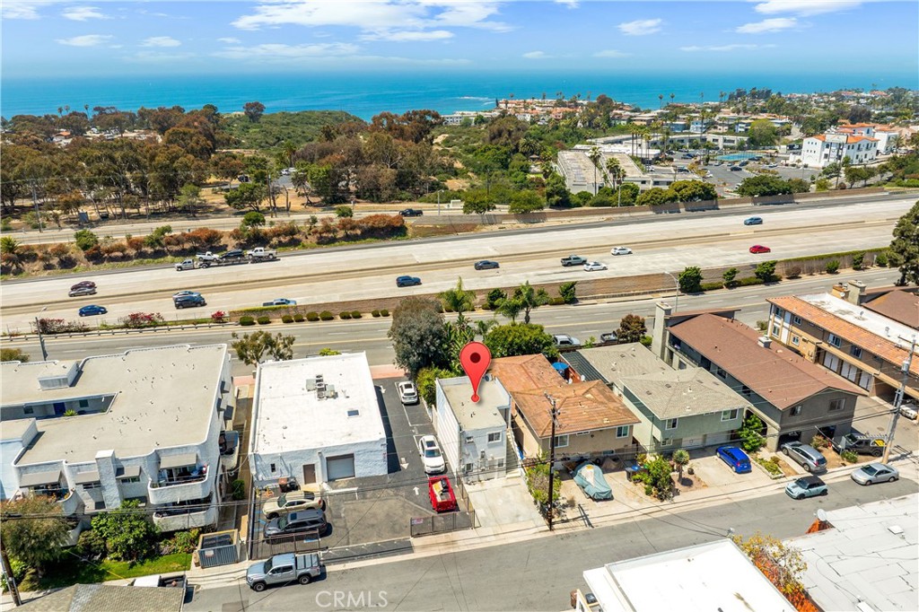 2707 S El Camino Real