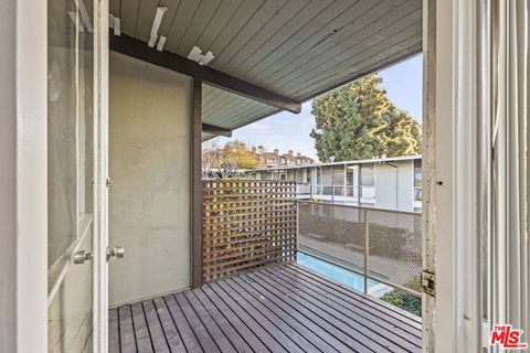 Photo of 11131 Rose Avenue #10, Los Angeles, CA 90034 (MLS # 26634541)
