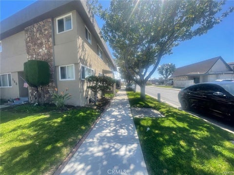 Photo of 144 W Hillsdale Street #3, Inglewood, CA 90302 (MLS # SR26223390)