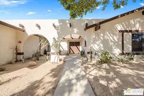 Photo of 2025 N Victoria Road, Palm Springs, CA 92262 (MLS # 26668017PS)