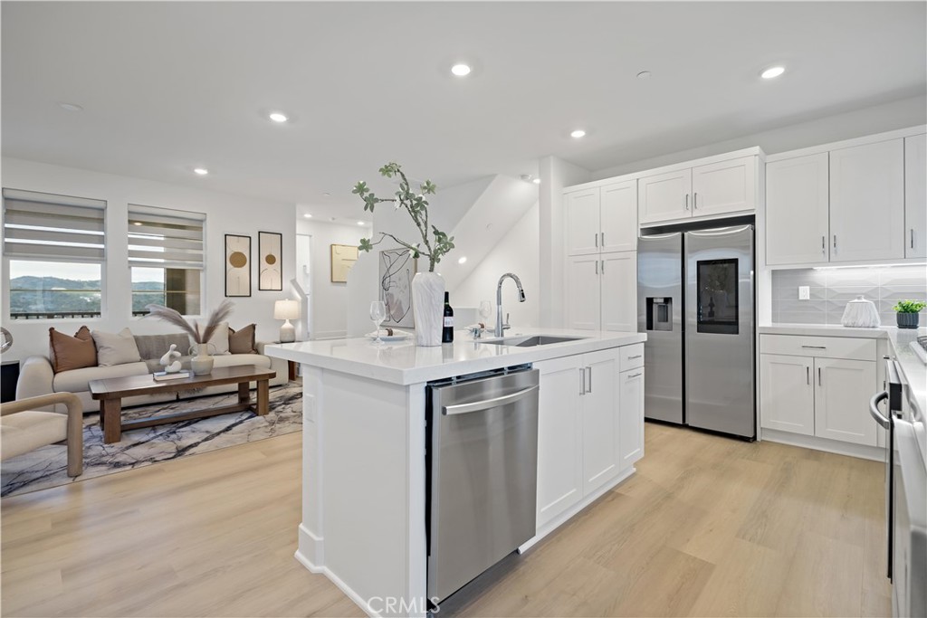 Flora - Residential Lease