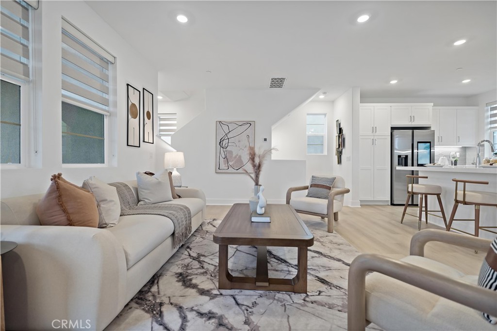 Flora - Residential Lease