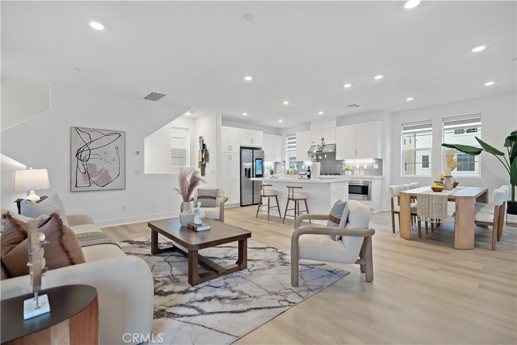 Flora - Residential Lease