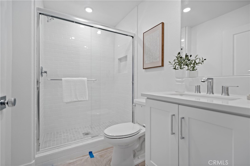 Flora - Residential Lease