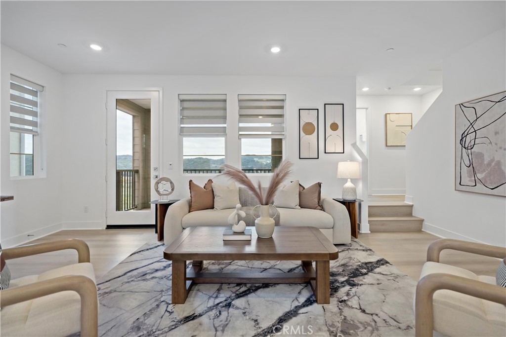 Flora - Residential Lease